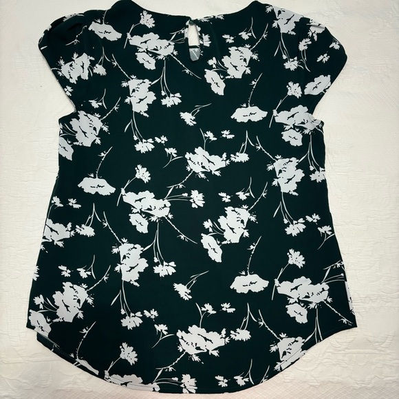 Women’s Medium Chiffon Blouse Round Neck Short Sleeve Top Dark Green and White - Picture 4 of 9